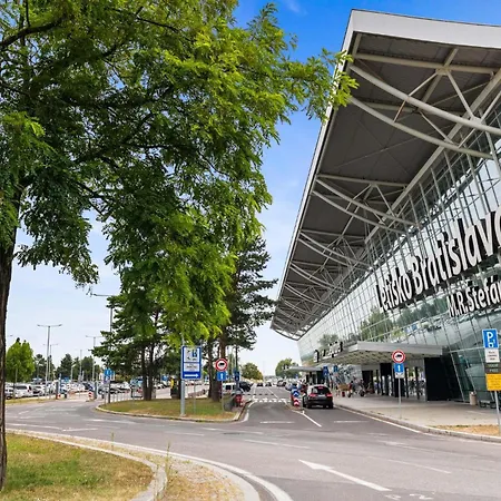 Air Fruit - With Parking Bratislava