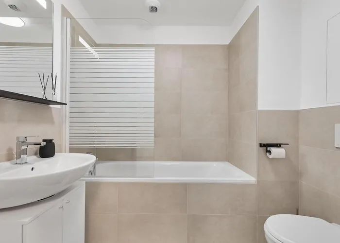 Air Fruit - With Parking * 布拉迪斯拉发