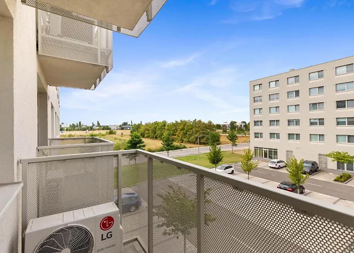 Air Fruit - With Parking ברטיסלאבה